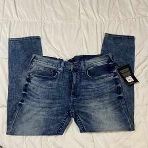 Men’s True Religion Jeans. GENO Style: 103484.